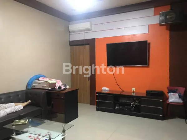 image RUMAH 2 LANTAI DI SULFAT MALANG KOTA DEKAT ARAYA, LA SUCIPTO, SAWOJAJAR, PANDANWANGI (2)