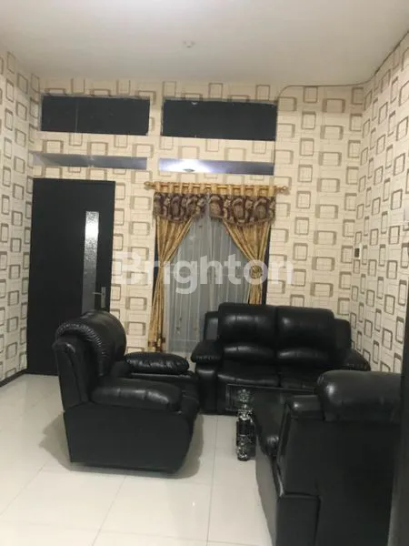 image RUMAH 2 LANTAI DI SULFAT MALANG KOTA DEKAT ARAYA, LA SUCIPTO, SAWOJAJAR, PANDANWANGI (1)