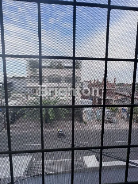 image RUKO STRATEGIS CENGKARENG, 3 LANTAI SEMI-FURNISHED (8)