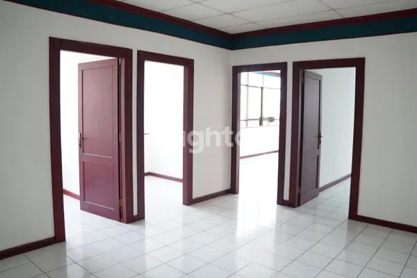 image RUKO 3 LANTAI SIAP PAKAI DI SEMARANG TENGAH (5)