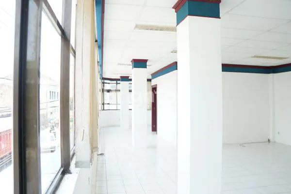 image RUKO 3 LANTAI SIAP PAKAI DI SEMARANG TENGAH (4)