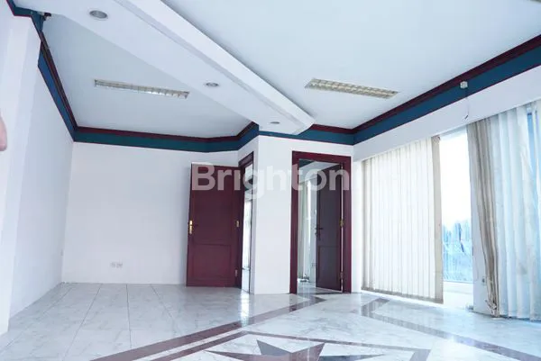 image RUKO 3 LANTAI SIAP PAKAI DI SEMARANG TENGAH (2)