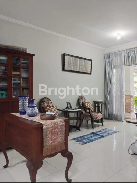 image RUMAH MEWAH KOTA WISATA CIBUBUR - 3KT, SEMI FURNISHED, LOKASI PREMIUM (3)