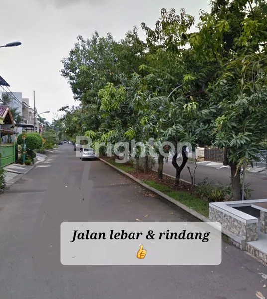 image RUMAHNYA RAPI JALANNYA LEBAR & TINGGI DARI JALAN (4)