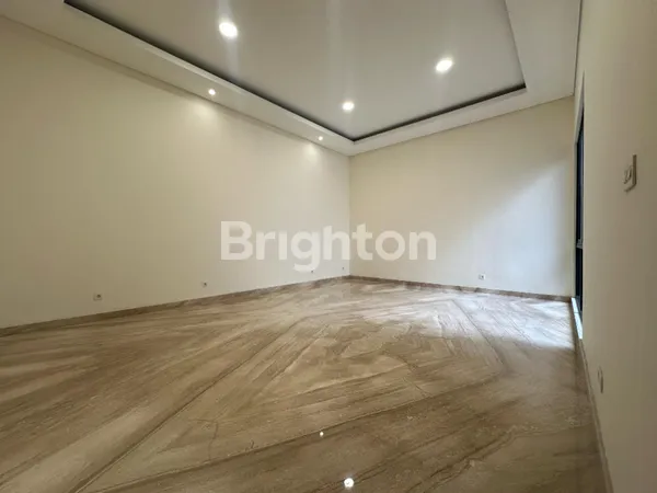 image RUMAH MODERN MINIMALIS MEWAH CITRALAND AREA GOLF DEKAT GWALK DAN PAKUWON INDAH (6)