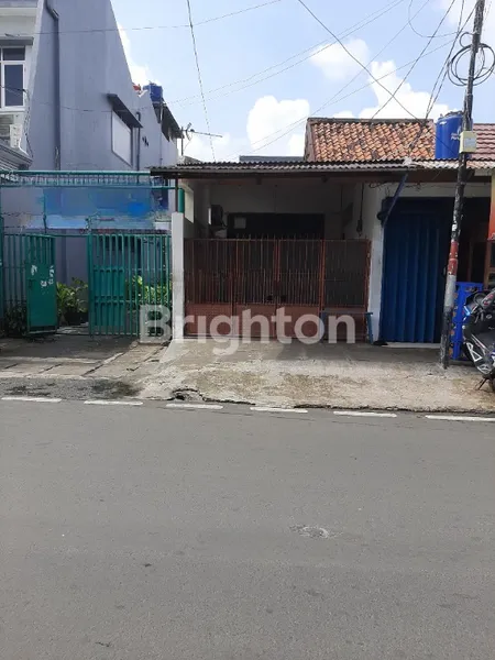 Gambar Property DIJUAL RUMAH PINGGIR JALAN COCOK U/ USAHA