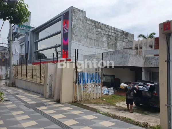 RUMAH HITUNG TANAH MAYJEN SUNGKONO, SURABAYA
