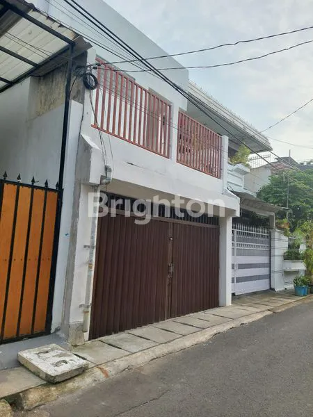 image RUMAH 3 LANTAI DAERAH GAJAHMADA (1)