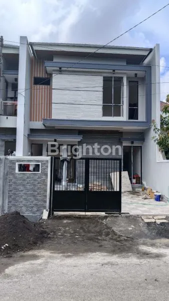 image DUMAH GRESS MINIMALIS DEKAT MEER (1)