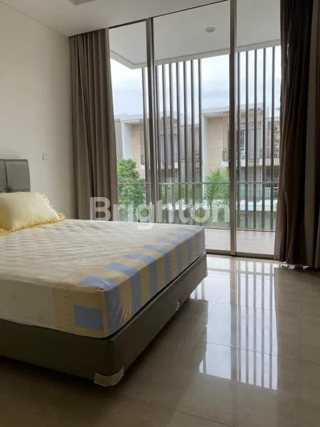 image RUMAH 4 LANTAI SIAP HUNI ANCOL SEAFRONT (4)