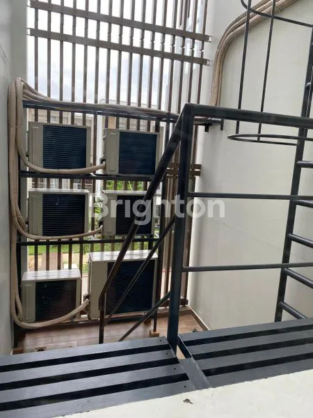 image RUMAH 4 LANTAI SIAP HUNI ANCOL SEAFRONT (5)