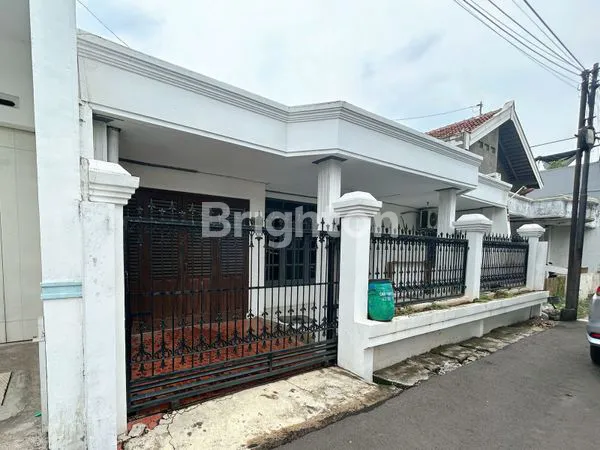 image RUMAH SIAP PAKAI DI SEMARANG BARAT. SUDAH DI RENOVASI. LINGKUNGAN NYAMAN, BEBAS BANJIR (1)