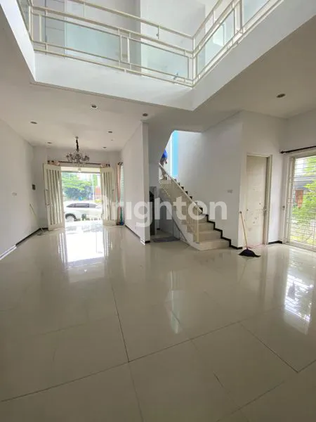 image HUNIAN EKSKLUSIF LT 288M² DEKAT IJEN BOULEVARD (8)
