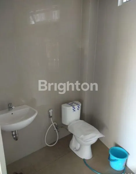 image RUKO SIAP PAKAI DI LOKASI STRATEGIS PINGGIR JALAN UTAMA (8)