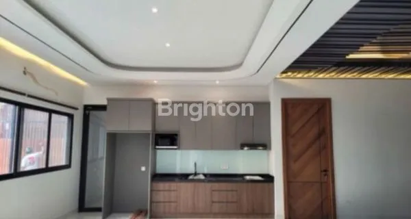 image RUMAH MEWAH BARU MANYAR KERTOADI (3)