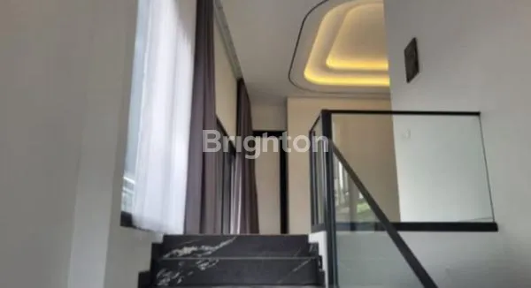 image RUMAH MEWAH BARU MANYAR KERTOADI (6)