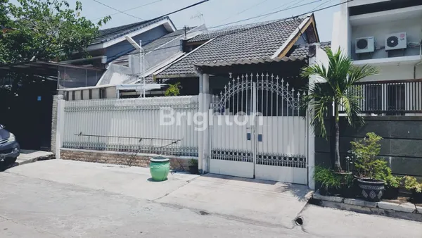 image RUMAH 1LANTAI SIAP HUNI BABATAN PANTAI DEKAT PAKUWON CITY KENJERAN SUTOREJO MULYOSARI GALAXY MALL (1)