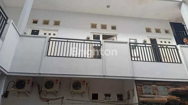 image DIJUAL RUMAH KOST AKTIF DI GAYUNGSARI DEKAT A YANI  (2)