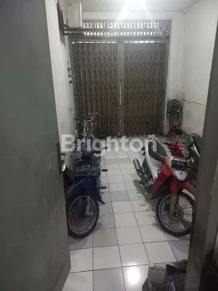image TURUN HARGA RUMAH DITENGAH KOTA BENTUK NGANTONG  2,5 LANTAI (4)