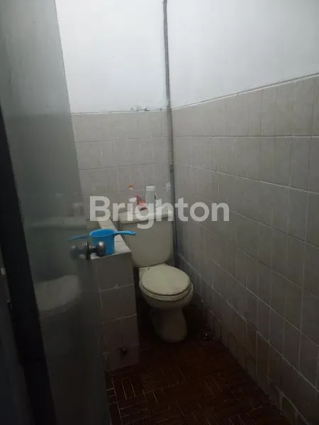 image TURUN HARGA RUMAH DITENGAH KOTA BENTUK NGANTONG  2,5 LANTAI (5)