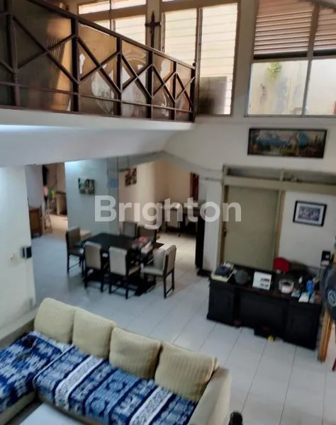 image RUMAH BANGUNAN TEMPOE DOELOE DI DURI KEPA, PALEM, BANGUNAN 2 LANTAI (2)