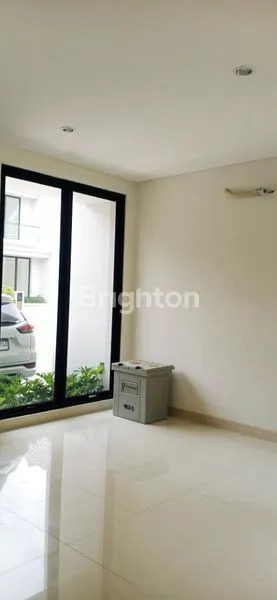 image RUMAH CANTIK 2 LANTAI SELANGKAH AKSES TOL DI SUMARECON BOGOR (3)