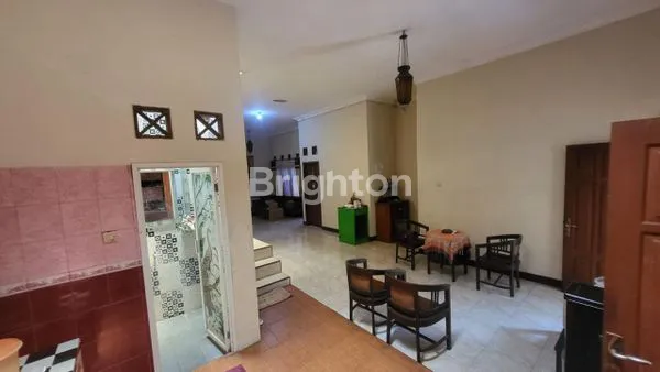 image RUMAH CANTIK DI PUSAT KOTA KEDIRI (7)