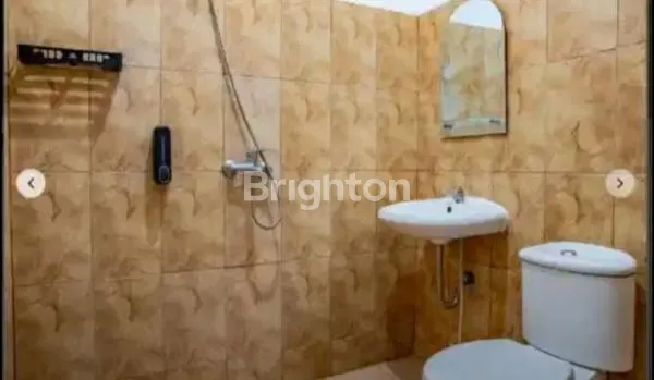 image RUMAH MODEREN TERAWAT MURAH LANTAI DUA DI KAWASAN UNGASAN KUTA SELATAN (7)