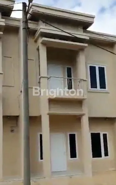 VILLA 2 TINGKAT SIAP HUNI