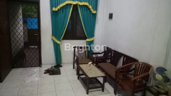 image RUMAH 2 LANTAI SIAP HUNI PADEMANGAN (7)