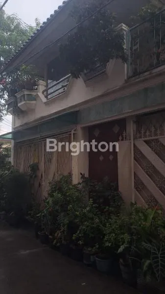 image RUMAH SIAP HUNI 2 LANTAI PADEMANGAN (1)