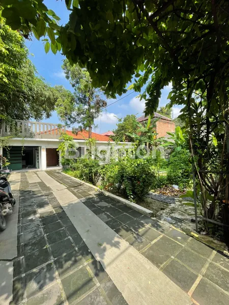 image RUMAH STRATEGIS LINGKUNGAN NYAMAN ASRI KAWASAN ELITE KEMANG JAKARTA SELATAN (3)