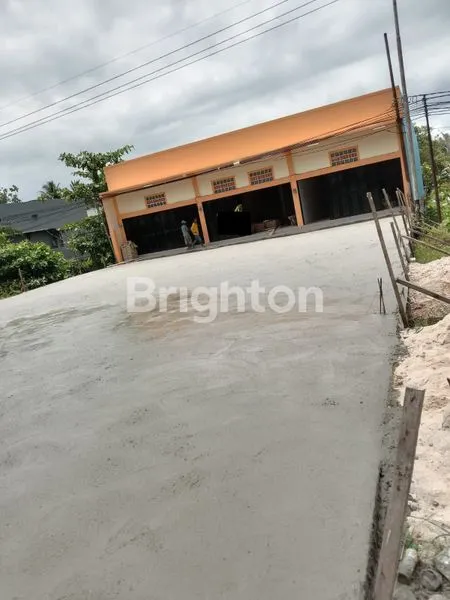 image RUKO GANDENG SATU LANTAI DENGAN TIGA PINTU DI JL. P. AJI ISKANDAR TARAKAN (2)