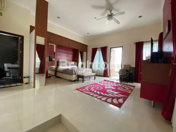 image RUMAH DUA LANTAI FURNISH DI PERUMAHAN PUPUK (6)