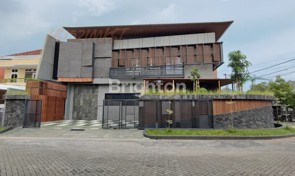 image RUMAH MANYAR GRESS TROPICAL MODERN KUALITAS PREMIUM LOKASI MAIN ROAD (3)