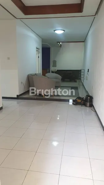 image NIRWANA EKSEKUTIF RUMAH 1.5 LANTAI SIAP HUNI FULL BANGUNAN DEKAT MERR RUNGKUT, KEDUNG BARUK, PURIMAS, AKSES TOL, UPN, IPH (4)