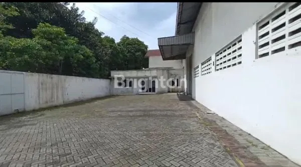 image GUDANG & KANTOR DI JL S. PRIYO SUDARMO KOTA MALANG (6)