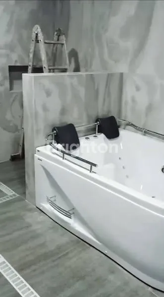 image NGINDEN INTAN TIMUR RUMAH SEMI FURNISH (7)