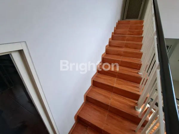 image RUMAH SIAP HUNI MONROGROOVE KAHURIPAN NIRWANA SIDOARJO (7)