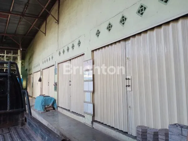 image DI JUAL TOKO BANGUNAN AKTIF + ISI DAGANGAN + BONUS 2 MOBIL (2)