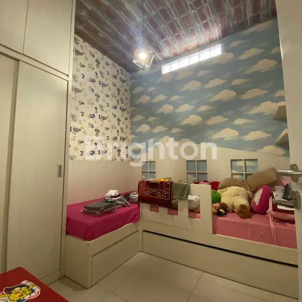 image RUMAH 3 LANTAI DI  DINOYO (6)