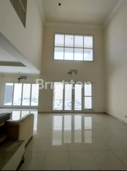 image RUMAH MINIMALIS BAMBOO LAKE PURI GALAXY DEKAT ARAYA, ITS (3)