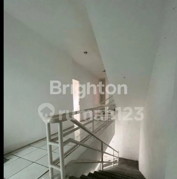 image DISEWAKAN RUKO TAMAN BEVERLY HR MUHAMMAD 3 LANTAI MURAH!! (3)