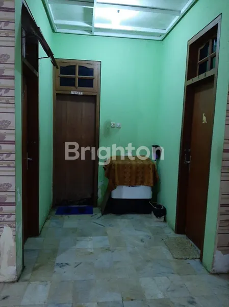 image RUMAH TERAWAT SIAP HUNI NGAGEL JAYA DEKAT PUSAT KOTA ROW JALAN KEMBAR (6)