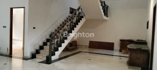image RUMAH MEWAH SEMI FURNISHED DAVINCI KAWASAN ELITE KEMANG JAKARTA SELATAN (8)