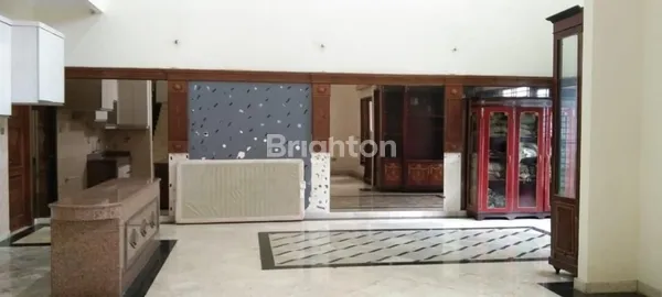 image RUMAH MEWAH SEMI FURNISHED DAVINCI KAWASAN ELITE KEMANG JAKARTA SELATAN (3)