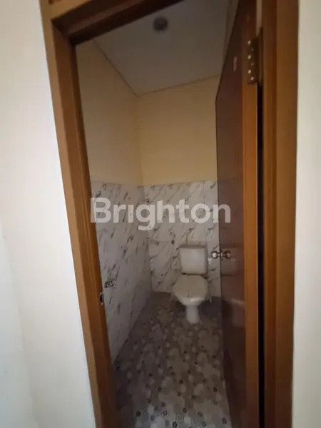 image RUMAH 3 LANTAI HARGA 1M AN COCOK UNTUK PASANGAN MUDA (3)