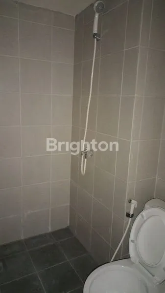 image SEWA RUKO VITTORIO, 217M², 3 LANTAI, LOKASI PREMIUM DI WIYUNG, SURABAYA BARAT (6)