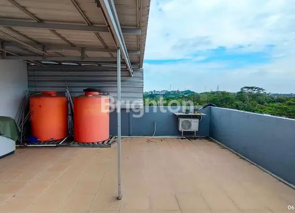 image DIJUAL CEPAT RUMAH MEWAH 3 LANTAI DI REGENCY (6)