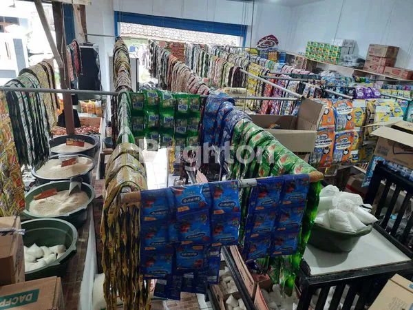 image RUMAH BONUS TOKO SIAP JUALAN LOKASI STRATEGIS DI CISARUA KAB BANDUNG BARAT (3)